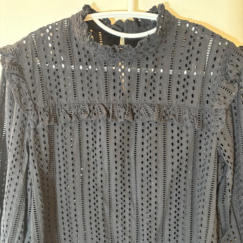 Madewell Eyelet Mockneck Ruffle Top‎ Size Small - Picture 2 of 9